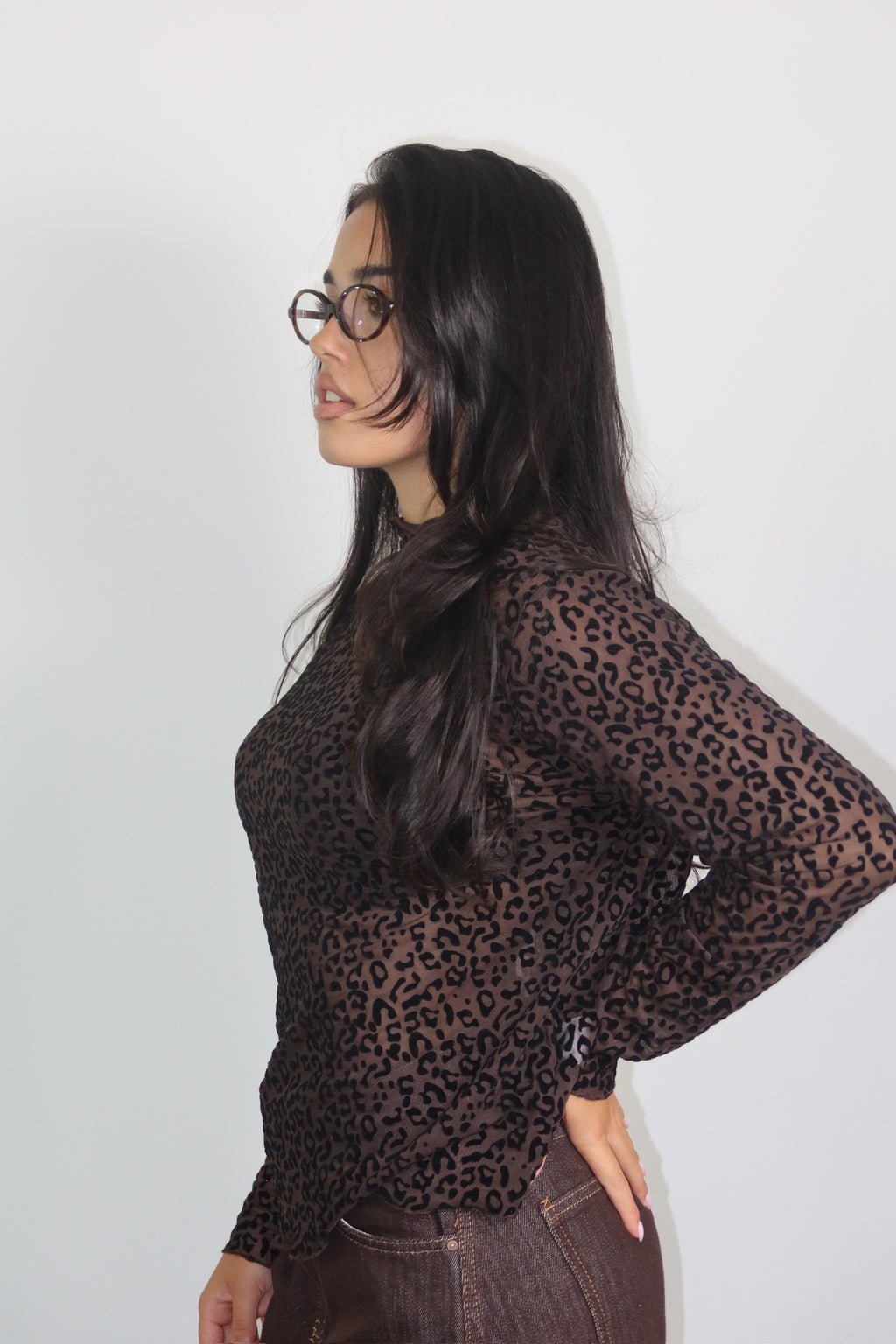 Maglia Leo leopardata da donna a collo alto, vista frontale