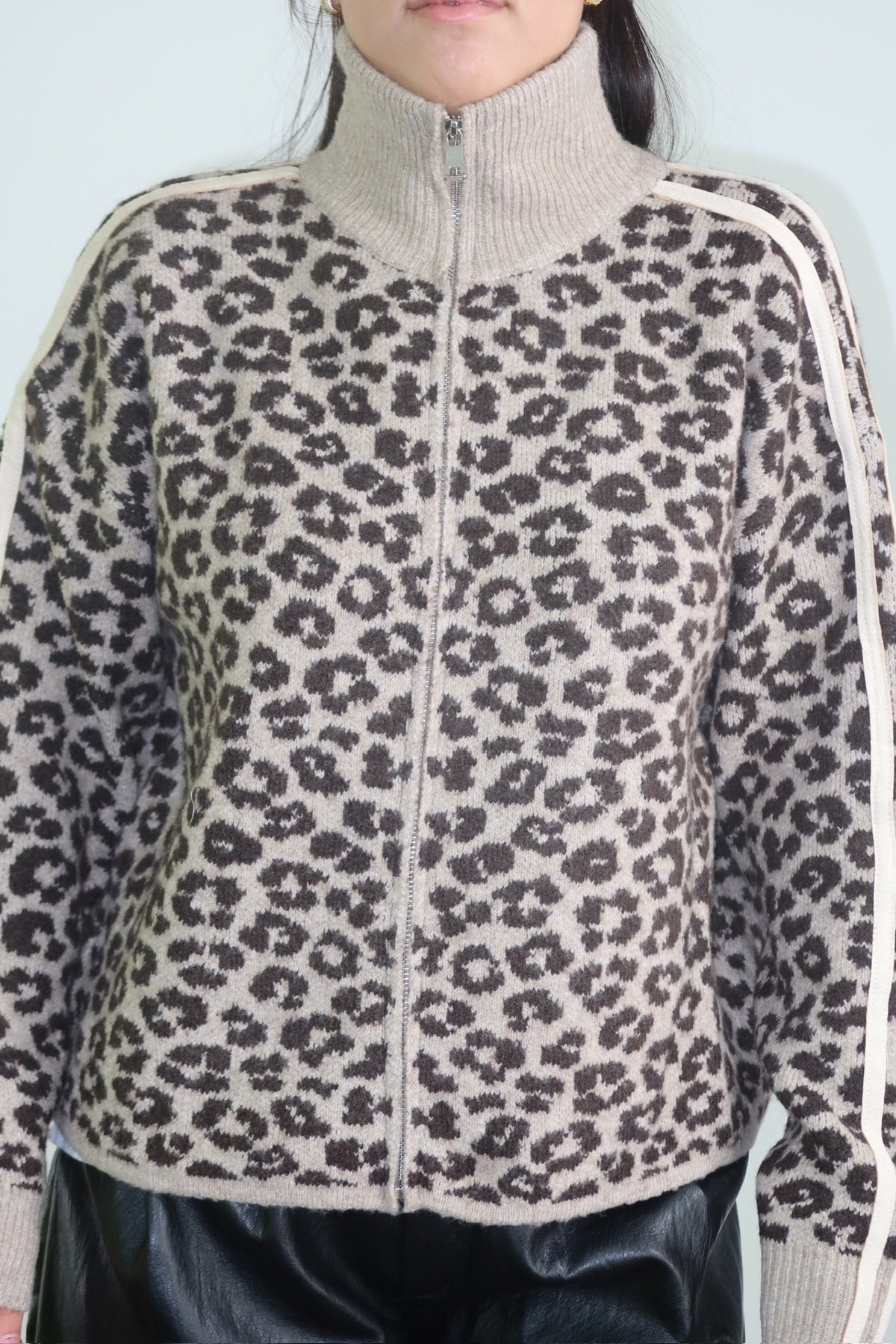 Maglione Jungle animalier visto davanti